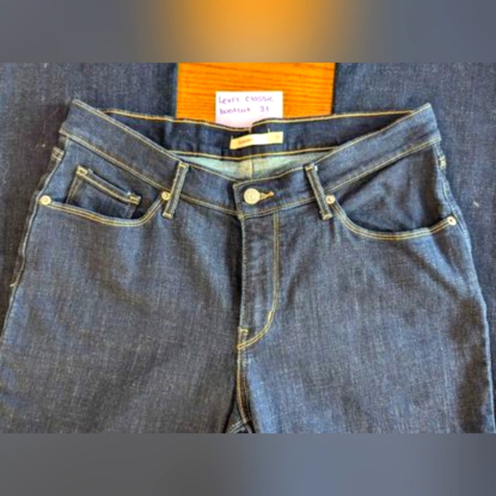 Levi's Women's Dark Blue Boot Cut Jeans - Picture 4 of 4
